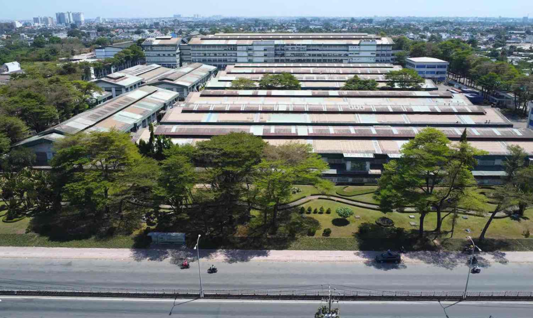 Adidas订单激增，制鞋大厂再砸7亿建厂