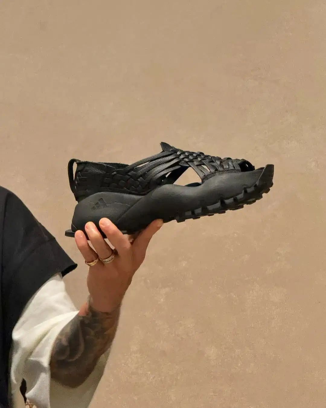 Prada的文化争议刚过，adidas就接棒踩雷！